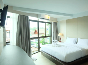 Aplus Deluxe Hotel
