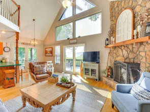 Mountain Cabin w/ Covered Decks & Fire Pit!