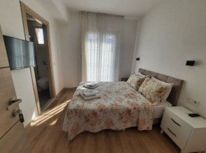 Adil Otel