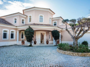 Villa in Quinta do Lago Resort 1025