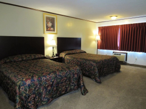 Lake 'N Pines Motel