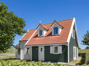Restyled villa with dishwasher, near the Grevelingen Lake