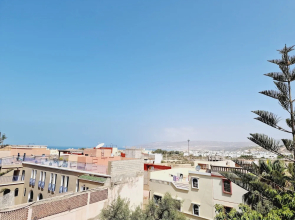 1bed Apt Sleeps 4 - Free Parking, Wifi, Near Beach