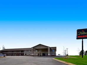 Hilltop Inn and Suites