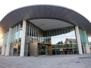 Monart Stylish City Centre Apartment, 2 Bed, sleeps 6