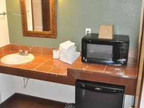 Motel Pasadena Inn  Suites