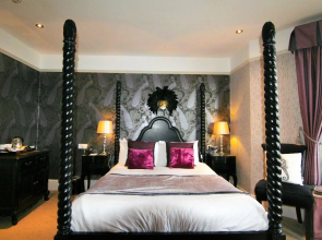 Quayside Hotel