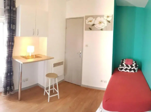 Studio de 12m² agréable calme proche CHU