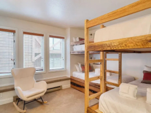 Etta Place Too 107 by Avantstay Close to Town & The Slopes! In Complex w/ Communal Pool & Hot Tub