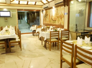Hotel Regal Enclave