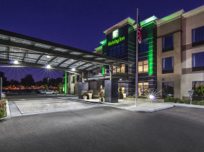 Holiday Inn Carlsbad by IHG