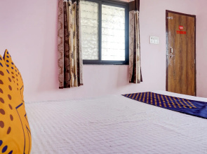 SPOT ON 82076 Hotel Jyoti Palace Lodging