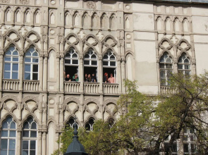Pal's Hostel & Apartments