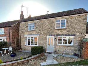 2 Bedroom Cottage Free Private Parking Fire Place