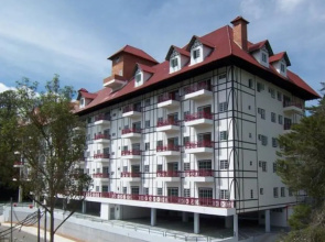 Misty Apartments@Iris House Resort