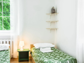 Downtown Forest Hostel & Camping