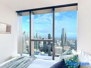 Luxury CBD Skyline View Apartment LV58