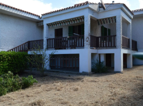 Holiday home with sea view on the beach of Is Arenas and Torre del Pozzo 300 meters from the sea sho-Casa Zinzella