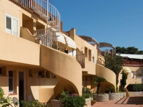 Mondello Beach Home by Wonderful Italy