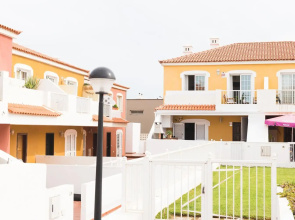 Lovely&Sunny Apartament Near Poris Beach
