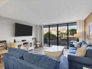 Anchorage Resort 2 Bedroom Condo 2nd Floor, Community Pool 2 Condo