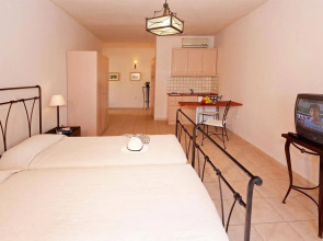 Lambrinos Suites