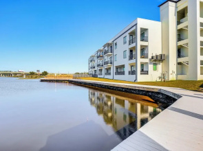 3 Mi to Gulfport Beaches: Waterfront 'casa Pesce'