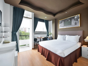 The Noble Swan Wood Park Hotel