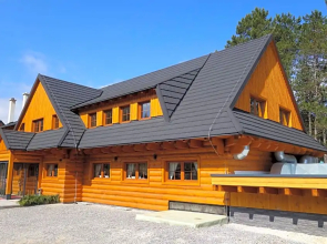 Drevenica pod smrekom