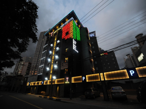 T Hotel