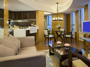 Sheraton Grand Shanghai Pudong Hotel & Residences