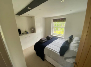 Amazing cottage right in the heart of Ewhurst Green, overlooking Bodiam Castle