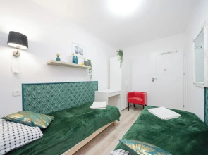 UNIT Warszawa Centrum Room by Metro Rondo ONZ