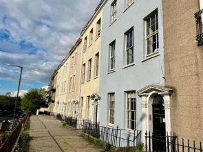 Grand & Graceful One Bed Flat in Clifton Village