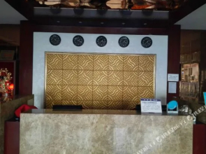 Yunlong Hotel
