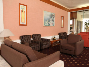 Hotel Paradise Inn