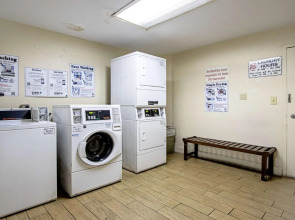 Red Roof Inn PLUS+ Miami Airport