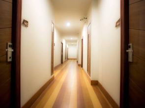 Collection O JA Siam City