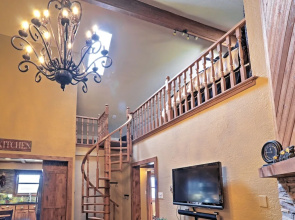 Angel Fire Condo w/ Fireplace: Half-mi to Ski Lift