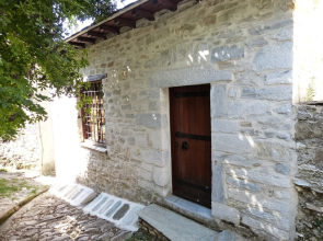 B&B Ta Xelidonakia
