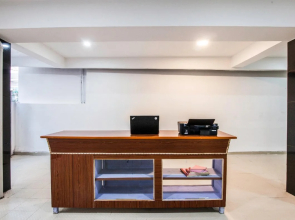 OYO 27720 V Hotel Gachibowli