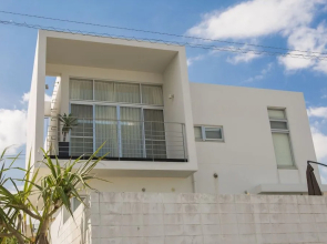 Resort House Plus-One