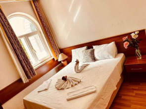 Felicity Hotel & Bungalows