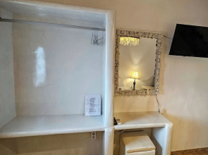 Room in Studio - Pleasure Studios1 Person 3