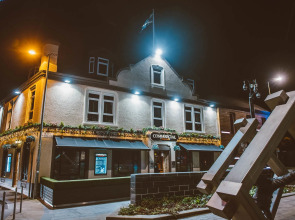 The Commercial Hotel