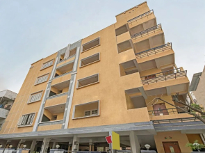 OYO 12984 Hotel Karwees Inn