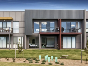 3 Bedroom Condo Near Pool