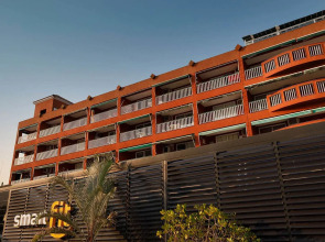 Mares Suites by Angra Beach