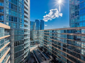 Beautiful 2BR-2Bath Condo Parking Balcony