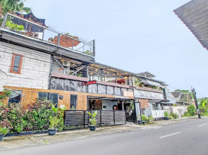 OYO 92256 Sentosa Residence